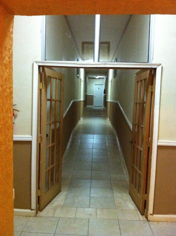 Executive Airport Hotel Ентебе Екстериор снимка