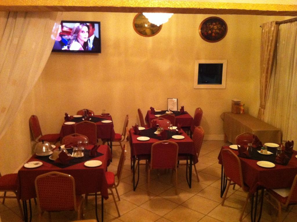 Executive Airport Hotel Ентебе Екстериор снимка