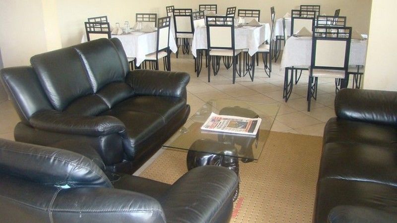 Executive Airport Hotel Ентебе Екстериор снимка