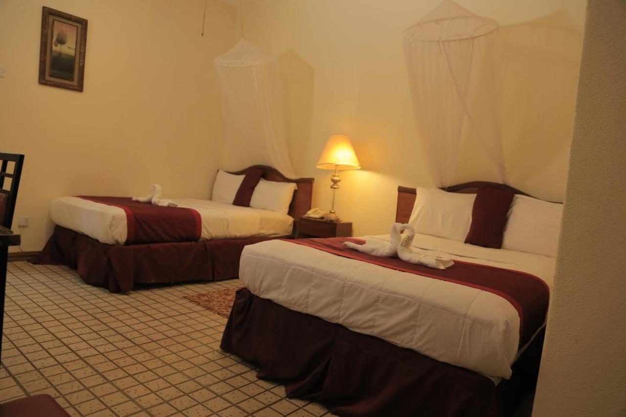 Executive Airport Hotel Ентебе Екстериор снимка